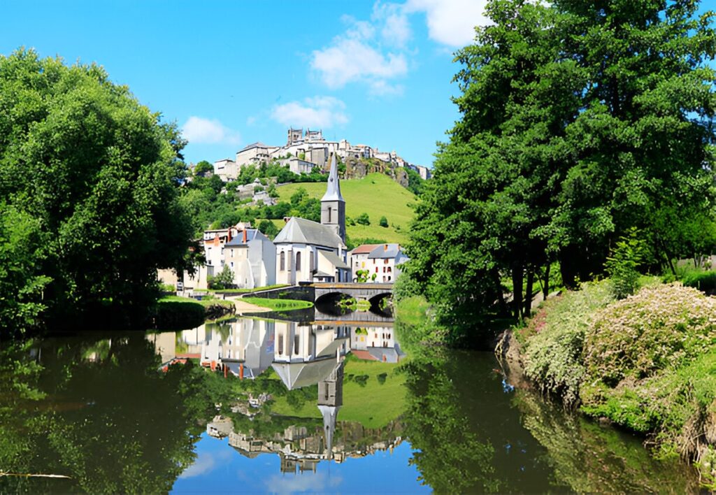 Voyage économique à Auvergne en famille