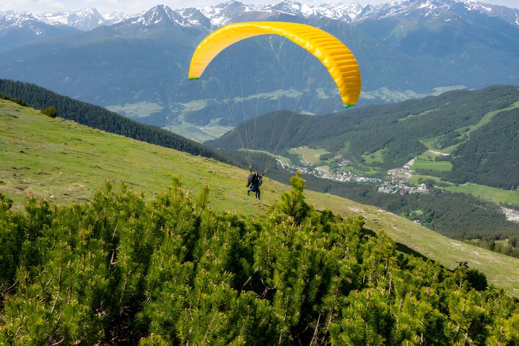 Parapente dans le Tyrol, Autriche