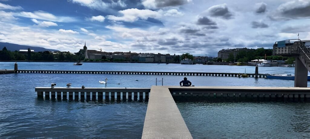 Les bains de paquis: lac leman